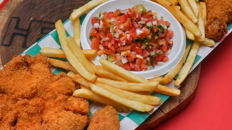 Plato de HappyFood listo para servir
